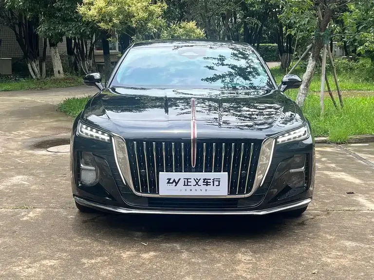 Hongqi H5 2.0 T Auto Connected Flagship Enjoyment
