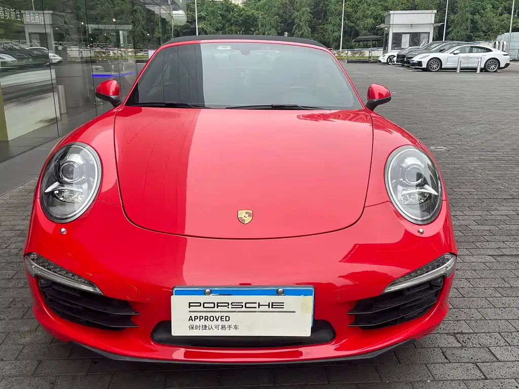 Porsche 911 Carrera 4 Cabriolet 3.4 L