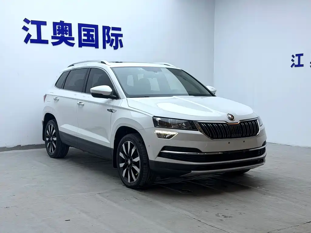Karoq TSI280 Luxury