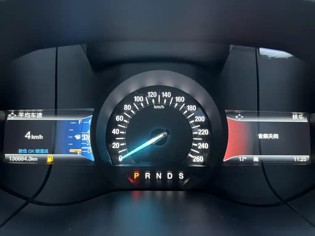 Edge EcoBoost 245 4 WD Grand Sharp 7-seat