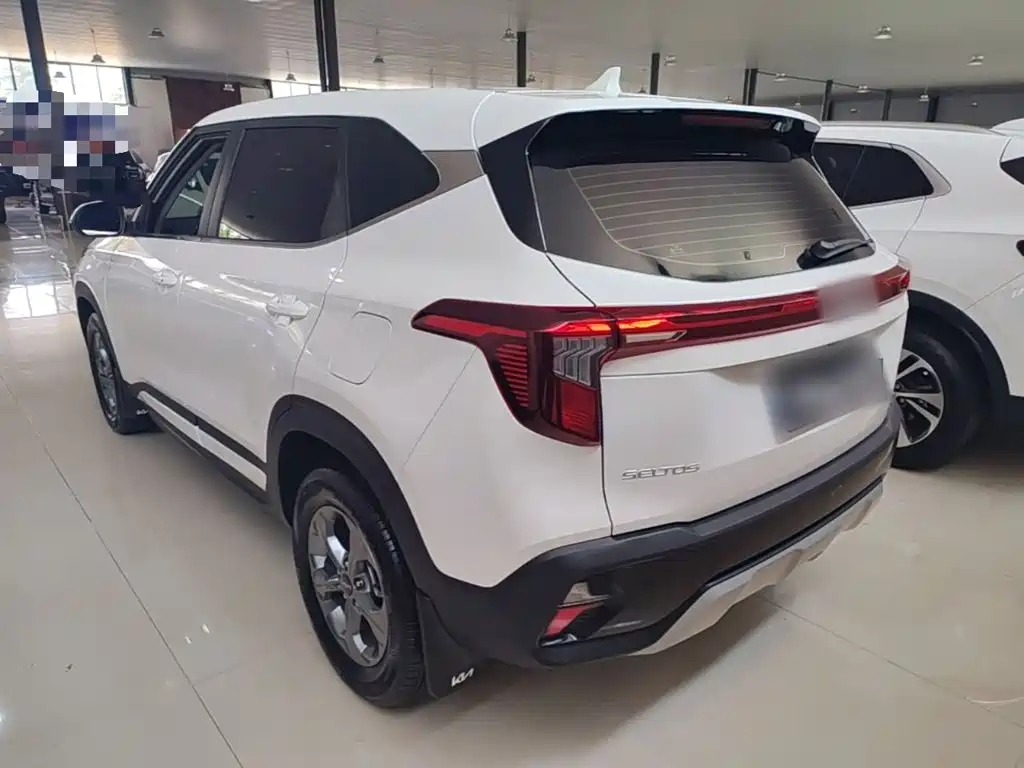Seltos 赛图斯 2023款 1.5 L CVT舒适版