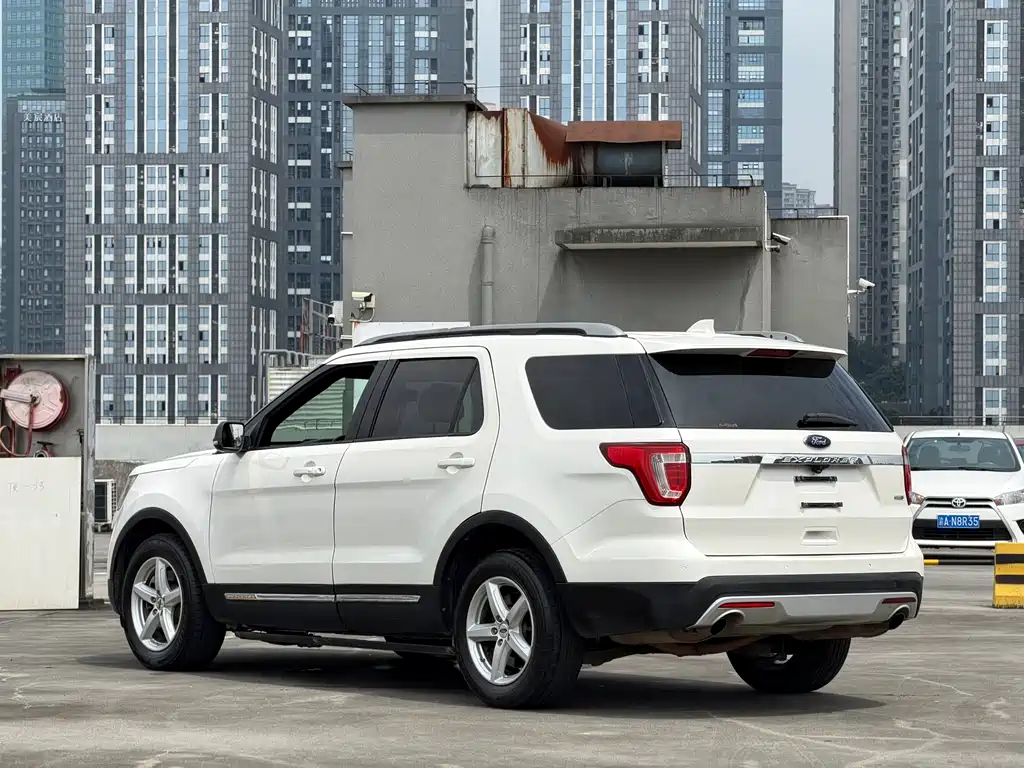 Explorer (Import) 2.3 T Style