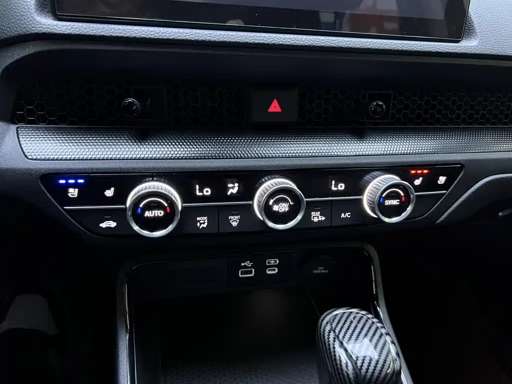 Breeze 240 TURBO 2 WD Honor Shine 5-seat