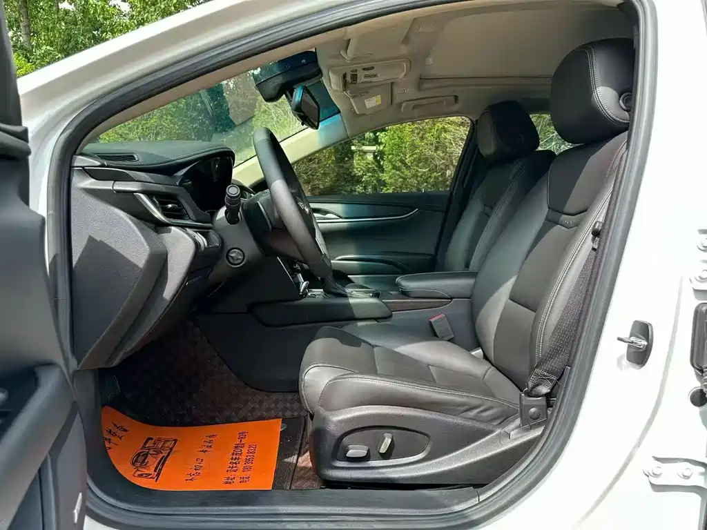 Cadillac XTS 28 T Tech