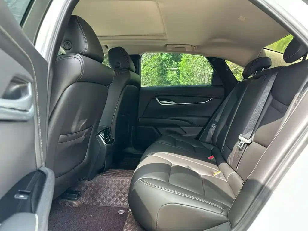 Cadillac XTS 28 T Tech