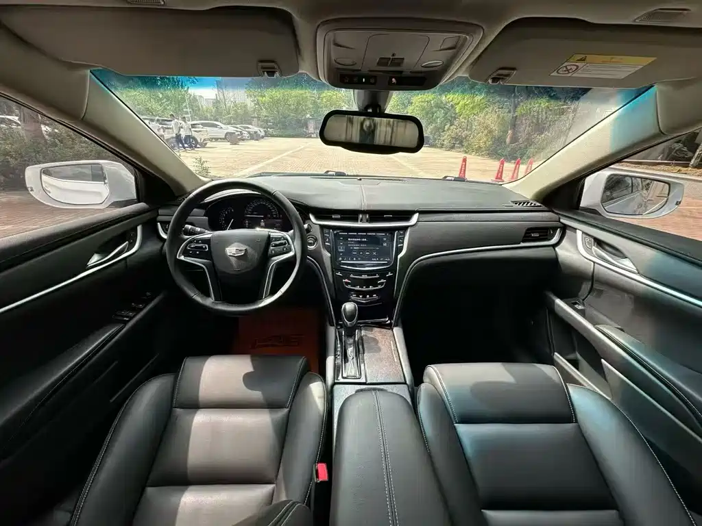 Cadillac XTS 28 T Tech