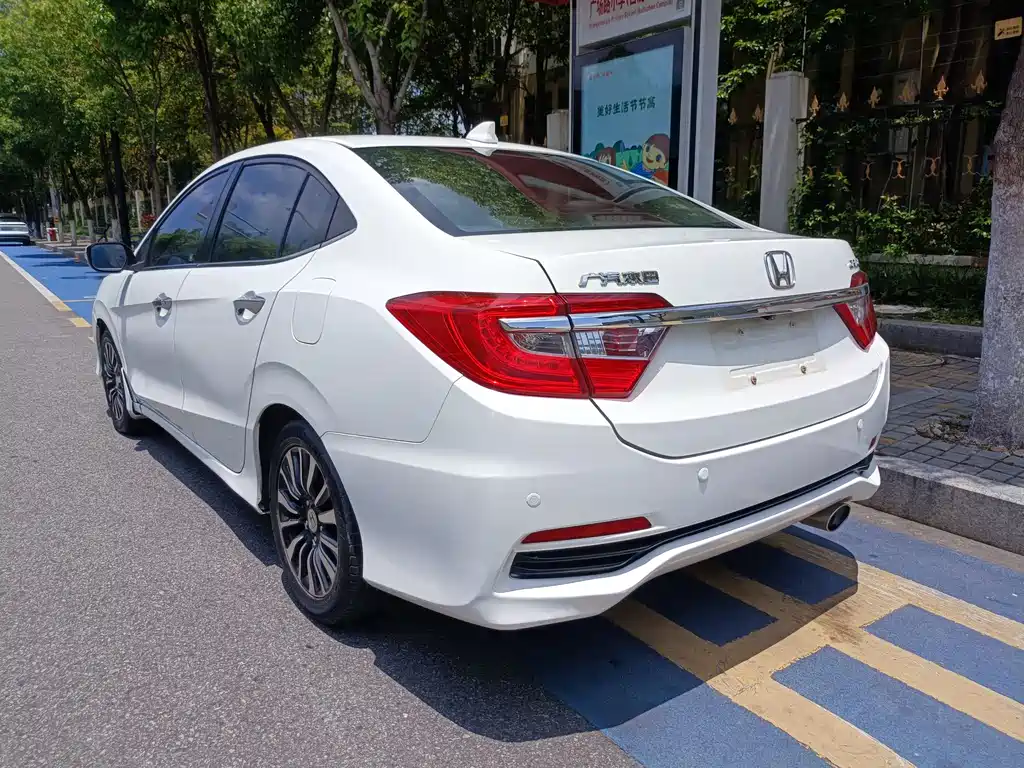 Crider 1.8 L Auto Flagship