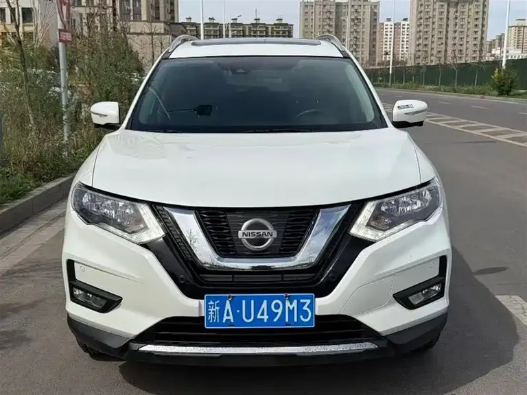 Nissan X-Trail 2.5 L CVT Connected Luxury 4 WD