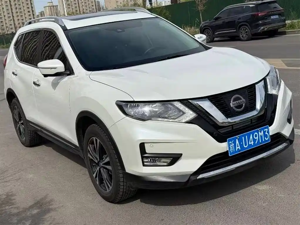 X-Trail 2.5 L CVT Connected Luxury 4 WD