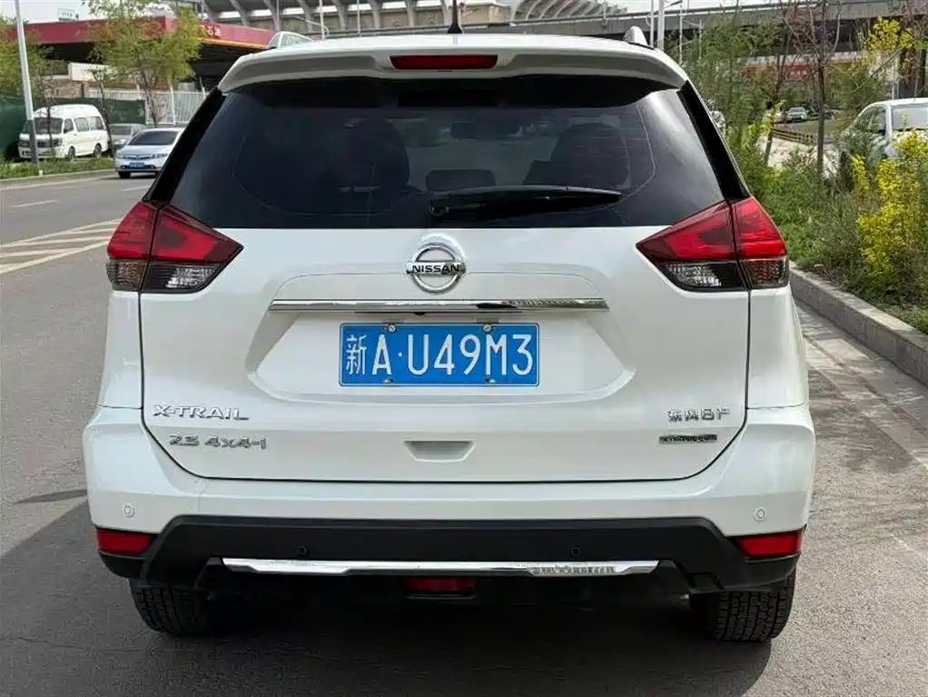 X-Trail 2.5 L CVT Connected Luxury 4 WD
