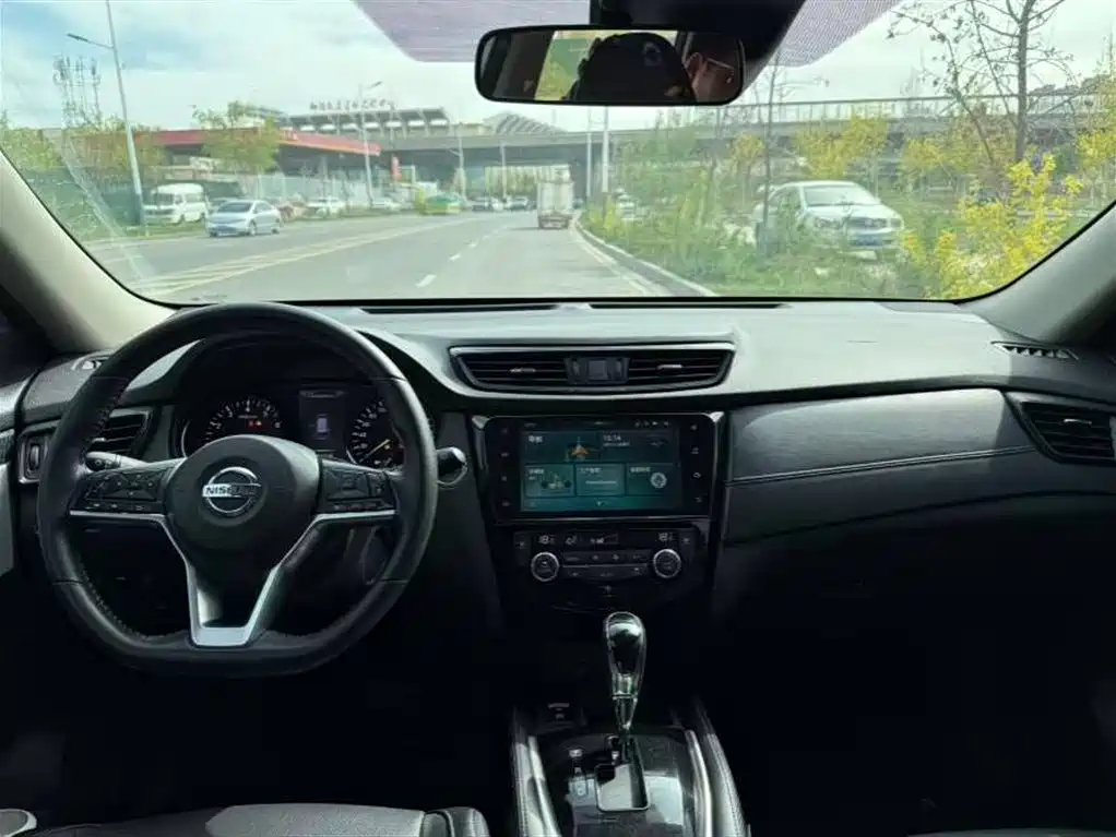 X-Trail 2.5 L CVT Connected Luxury 4 WD