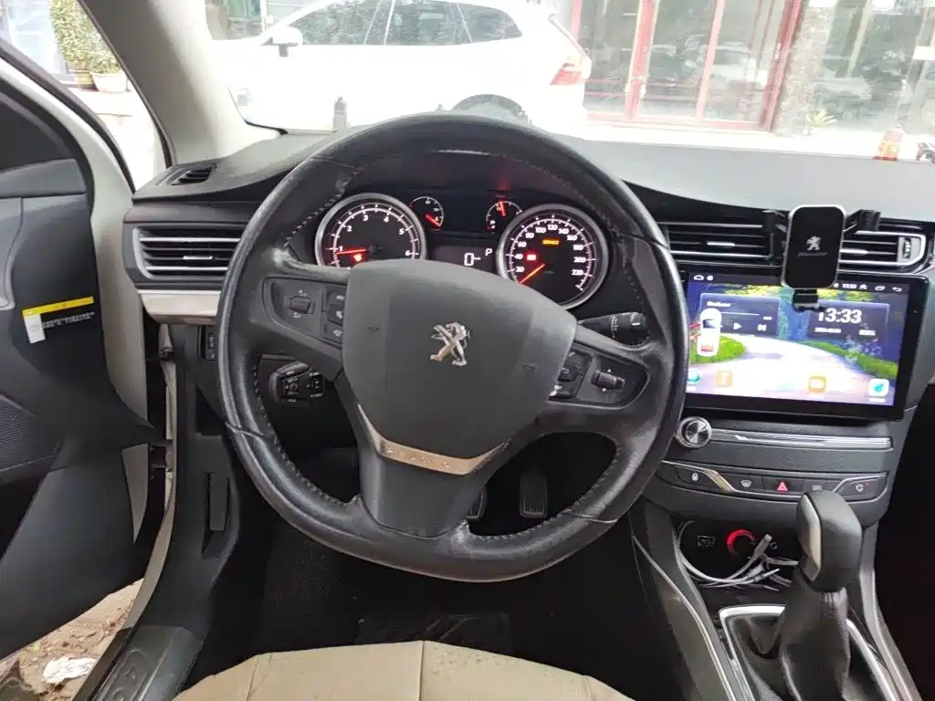 Peugeot 408 1.8 L Auto Luxury