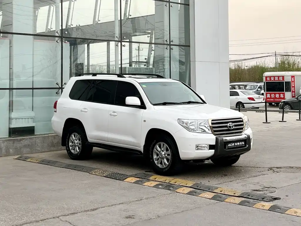 Land Cruiser 4.7 L Auto VX