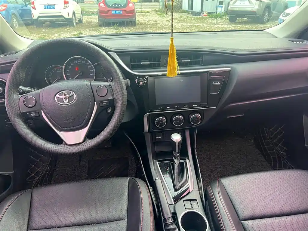 Levin Facelift 185 T CVT Leading CN-V