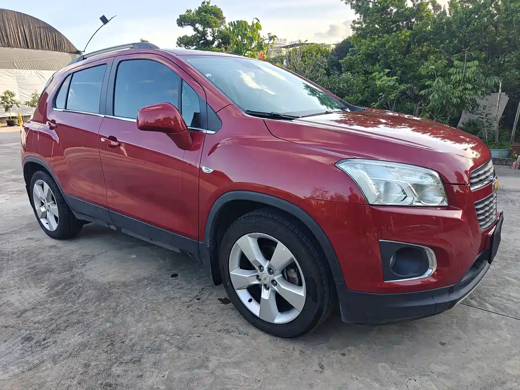 Tracker 1.4 T Auto 2 WD Luxury