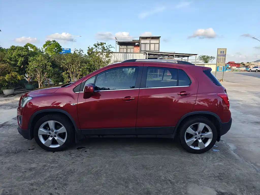 Tracker 1.4 T Auto 2 WD Luxury