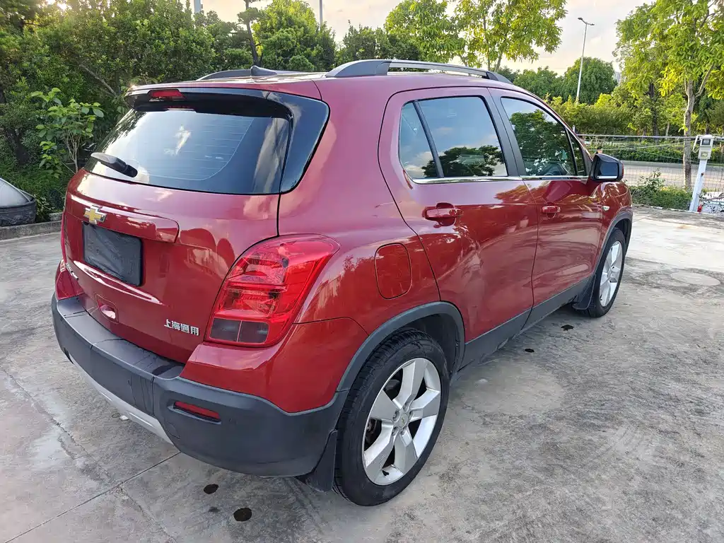 Tracker 1.4 T Auto 2 WD Luxury