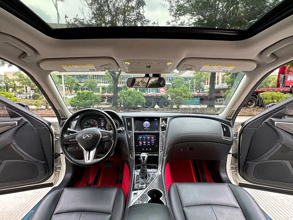 Infiniti Q50 L 2.0 T Comfort CN-VI
