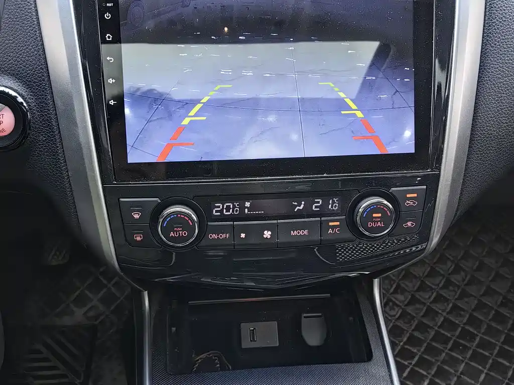 Teana 2.0 L XL Comfort