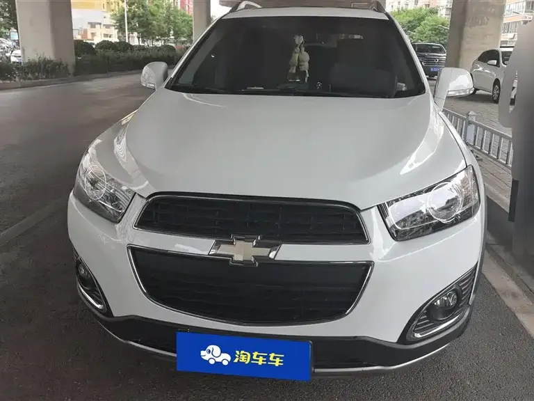 Chevrolet Captiva 2.4 L 2 WD City 5-seat