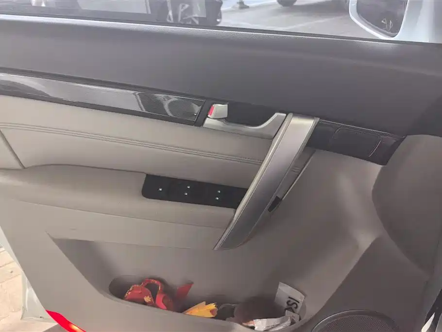 Captiva 2.4 L 2 WD City 5-seat