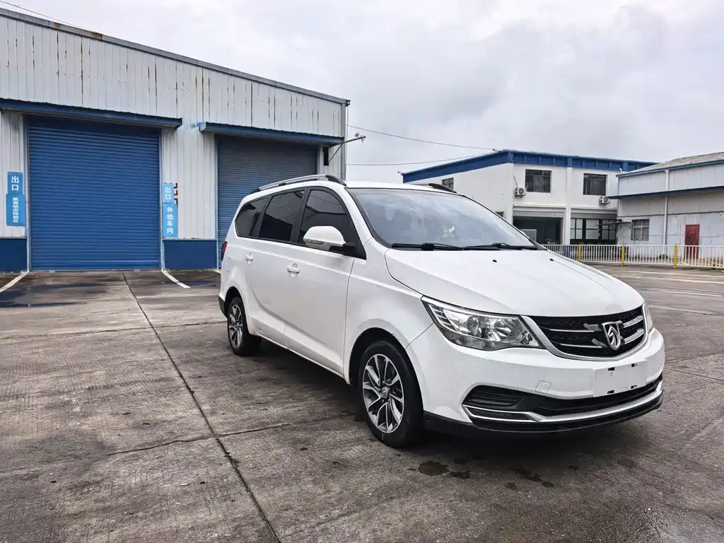 Baojun 730 宝骏730 2016款 1.5 L 手动超值型 5座 国V