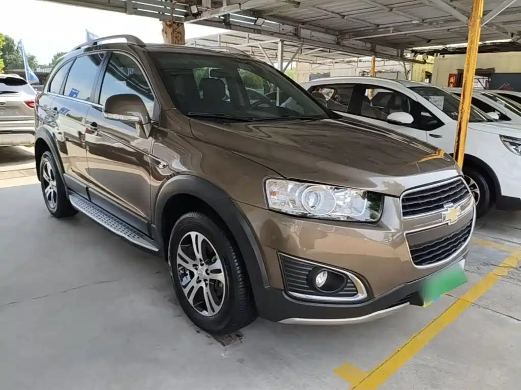 Captiva 2.4 L 2 WD Luxury 7-seat
