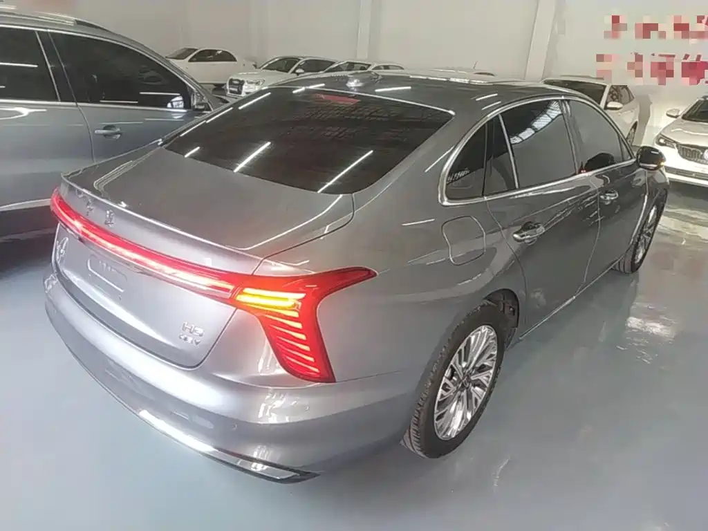 Hongqi H5 红旗H5 2023款 1.5 T HEV智联旗畅版
