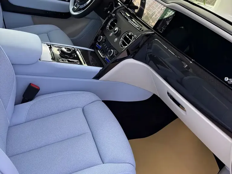 Rolls-Royce Cullinan Black Badge