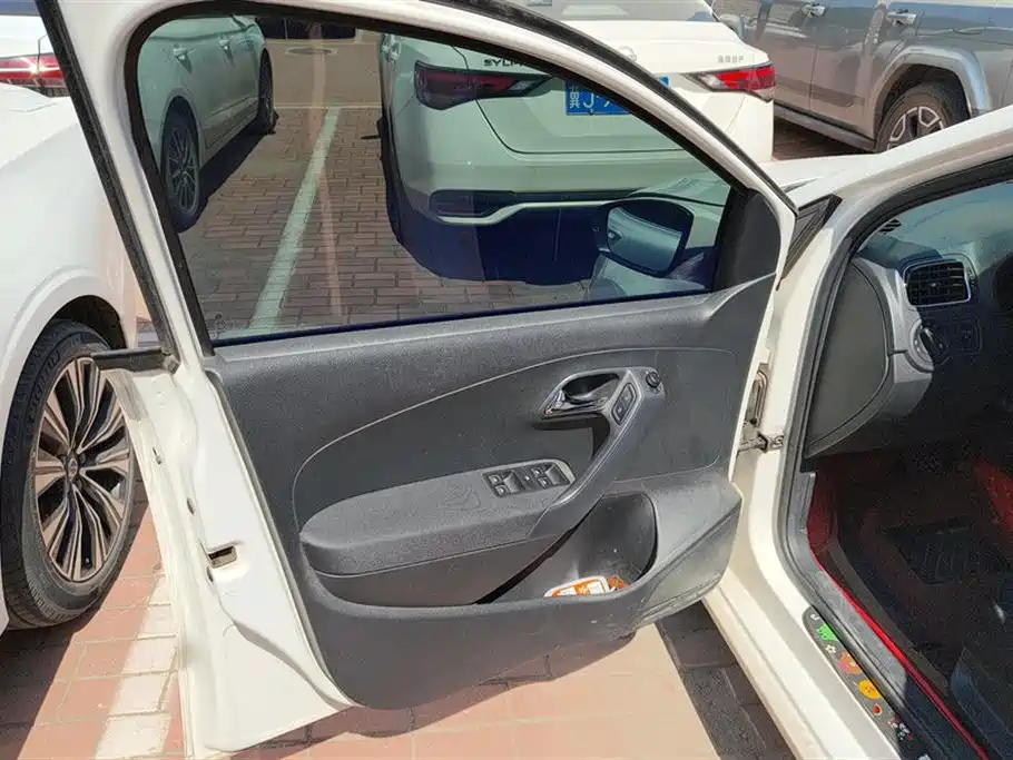 Polo 1.6 L Auto Comfort