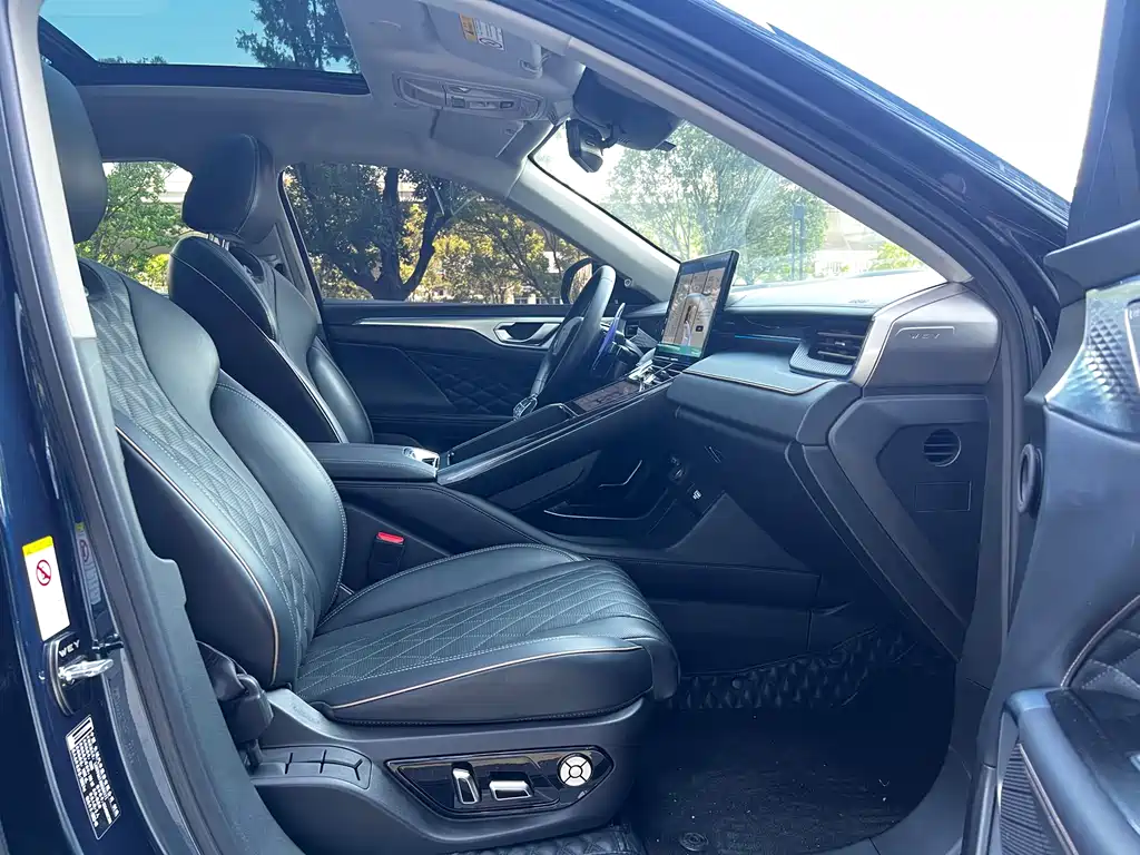 WEY Mocha 2.0 T 4 WD Pure