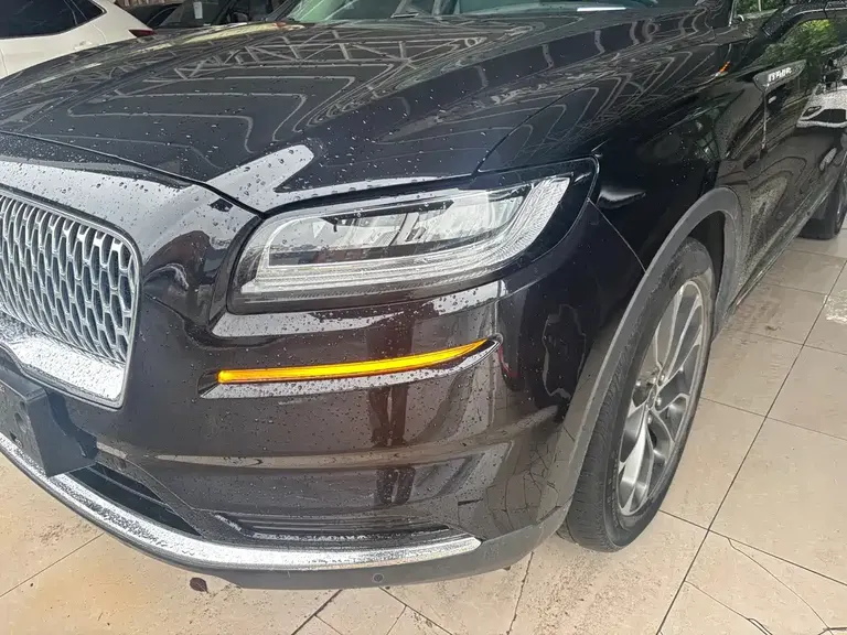 Lincoln Nautilus 2.0 T 4 WD Premium