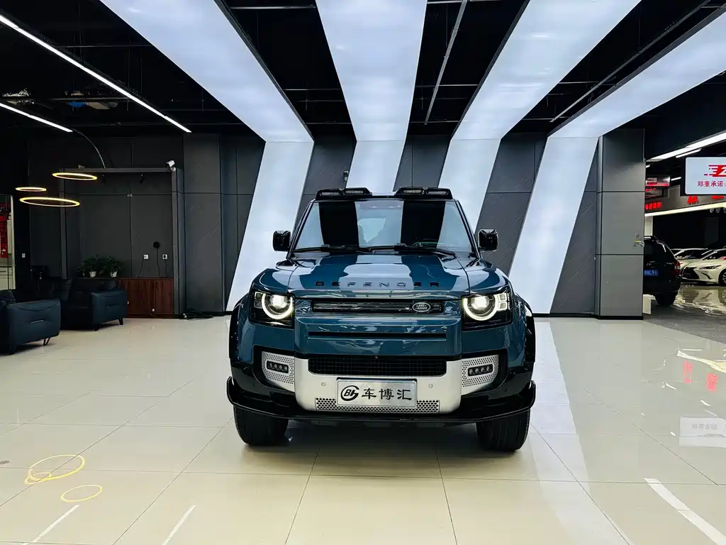 Land Rover Defender 110 P400 SE