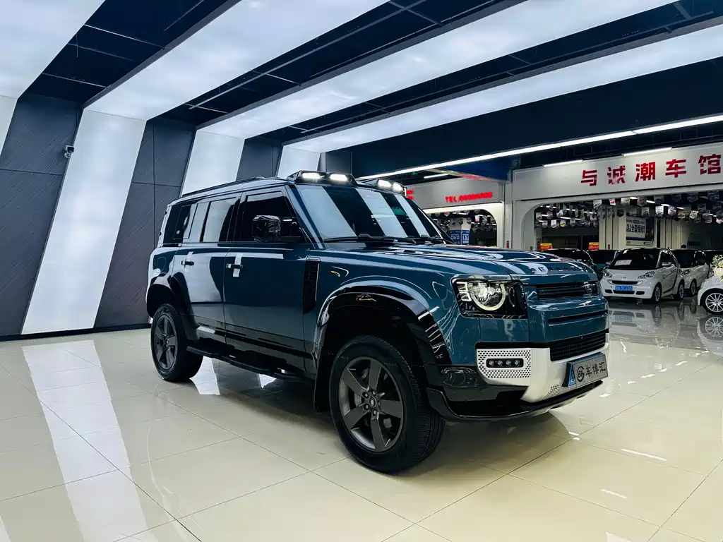 Land Rover Defender 110 P400 SE