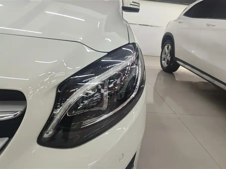 Mercedes-Benz B-Class B 200 Fashion