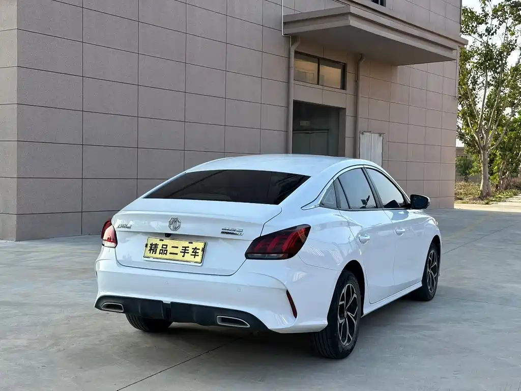 MG5 180 DVVT CVT Youth Luxury