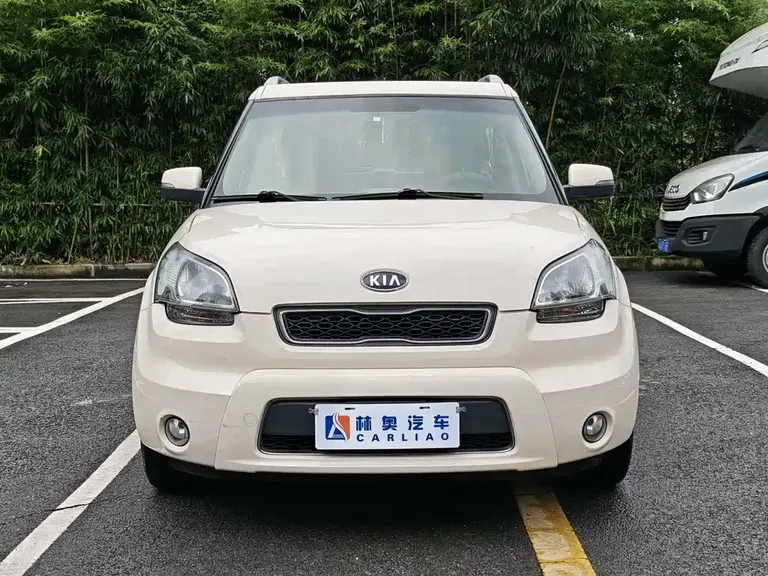 Kia Soul 1.6 L AT Premium