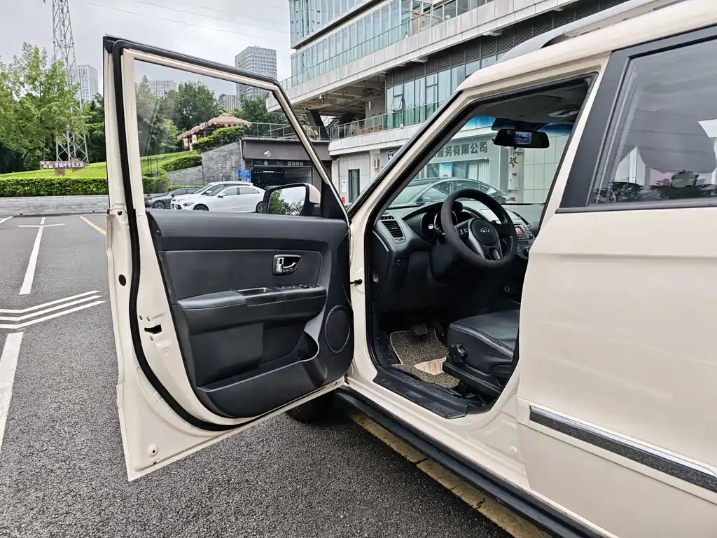 Soul 1.6 L AT Premium
