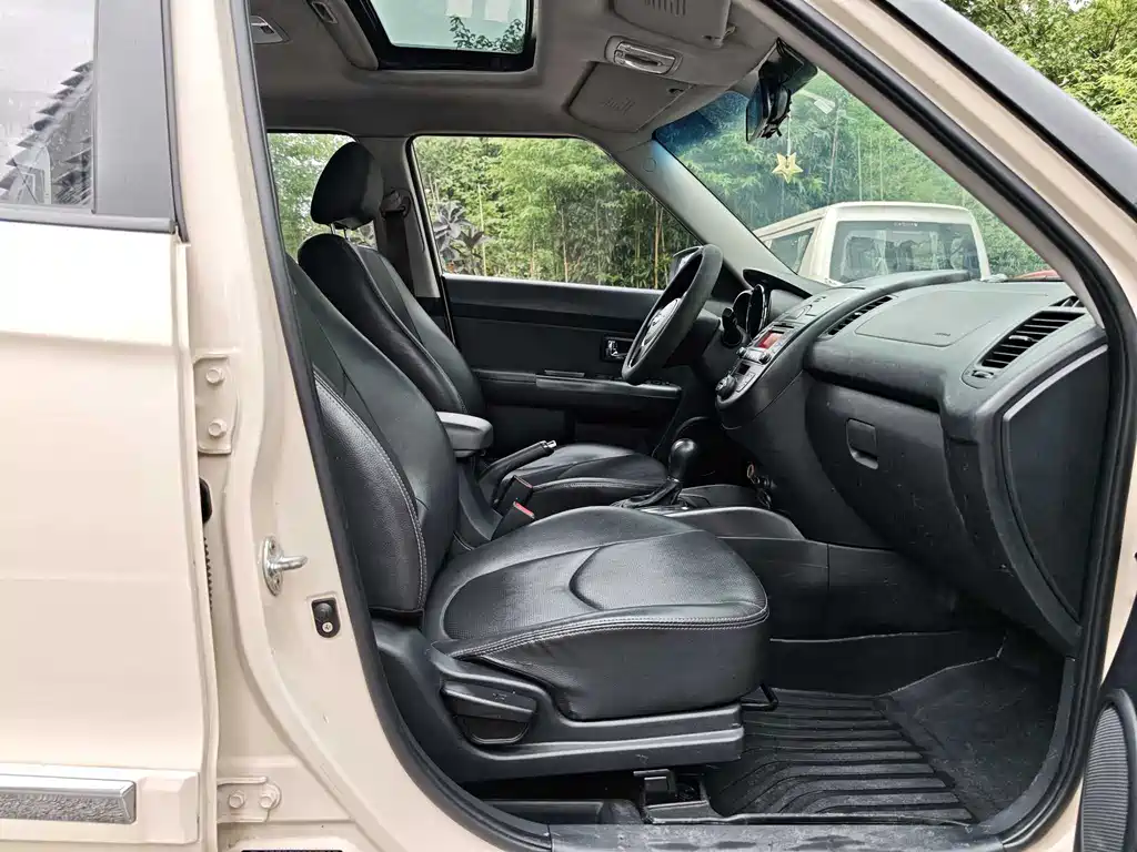 Soul 1.6 L AT Premium