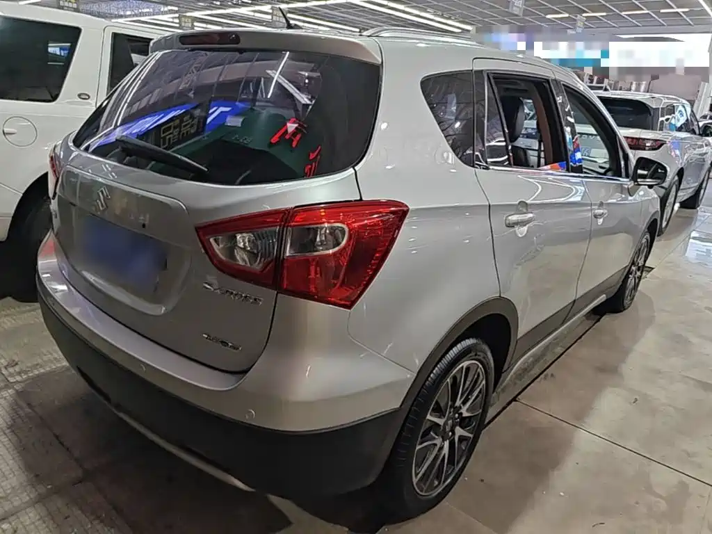 S-Cross 1.6 L CVT 4 WD Distinguished