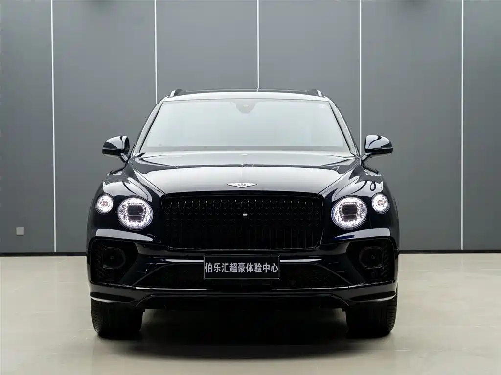 Bentayga 4.0 T V8 LWB Range Elegant Degree