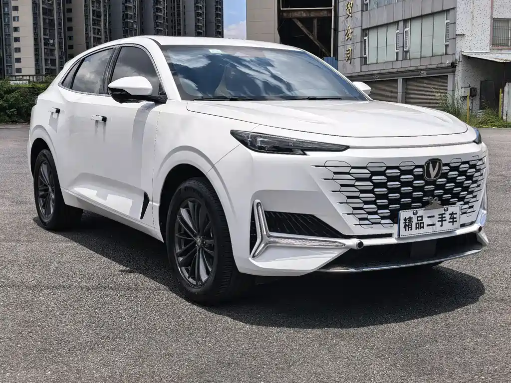 Changan UNI-K 长安UNI-K 2024款 2.0 T 两驱旅行升级版