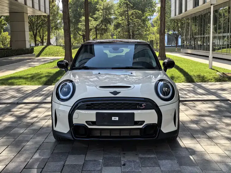 MINI Facelift 2.0 T COOPER S Artist