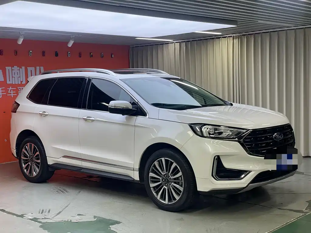Edge PLUS EcoBoost 245 2 WD Grand Sharp 7-seat