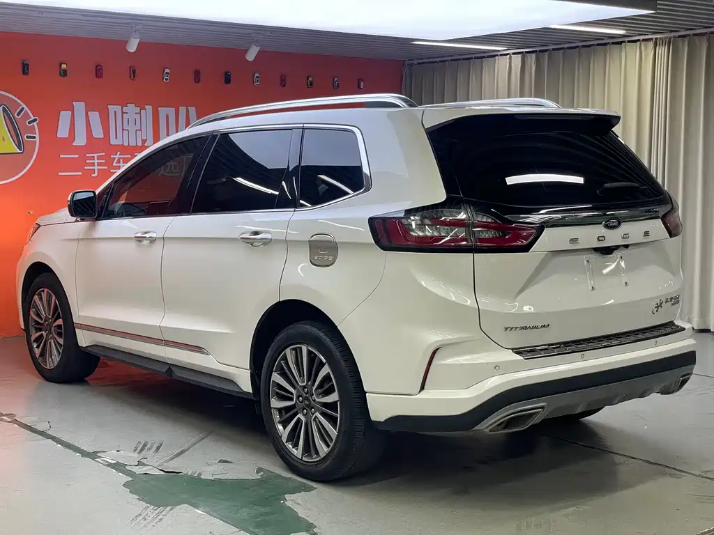 Edge PLUS EcoBoost 245 2 WD Grand Sharp 7-seat