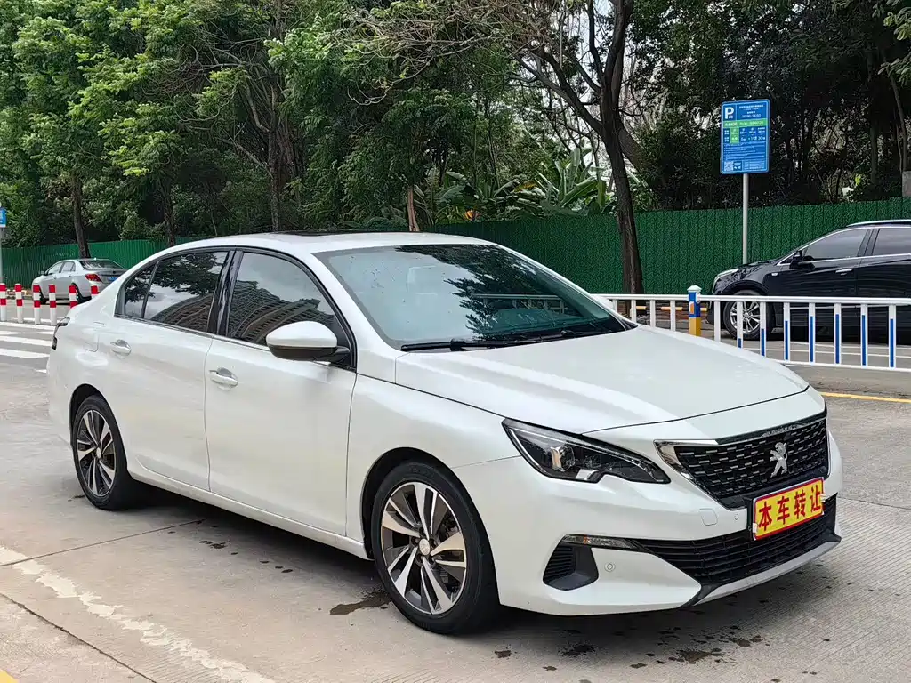 Peugeot 408 360 THP 10 th Anniversary