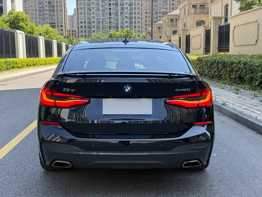 BMW 6 Series GT 640 i xDrive M Sport Package