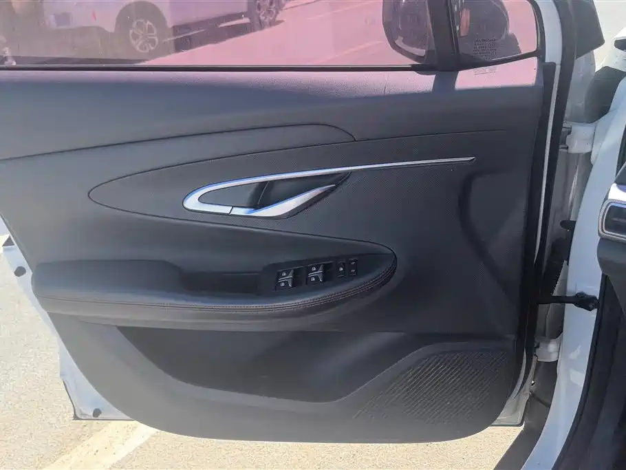 Changan UNI-T 1.5 T Flagship