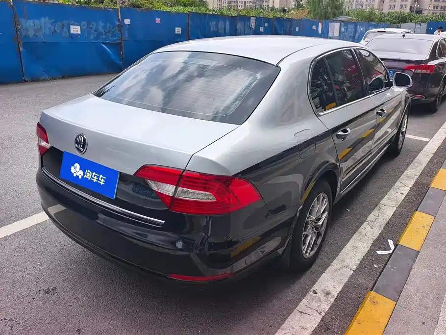 Superb 1.8 TSI Auto Noble