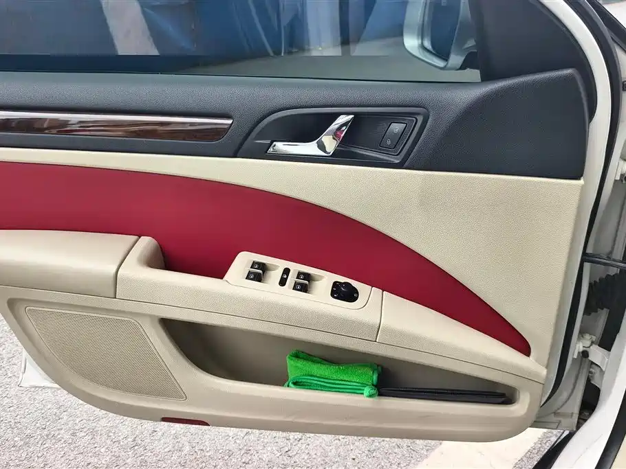 Superb 1.8 TSI Auto Noble